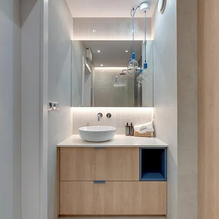 Waterlane Island - Riverview Pool, Spa, Gym & Parking By Downtown Apartmán *