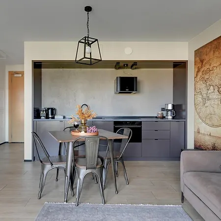 Waterlane Island - Riverview Pool, Spa, Gym & Parking By Downtown Apartmán