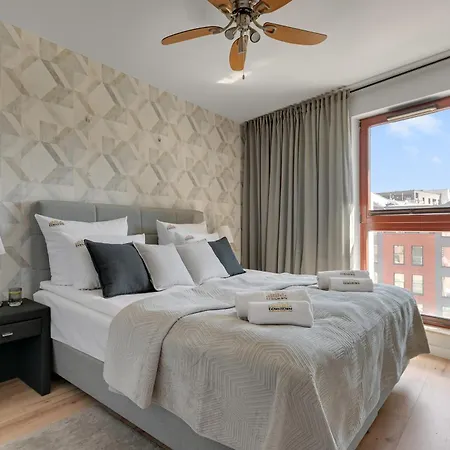 Waterlane Island - Riverview Pool, Spa, Gym & Parking By Downtown Lejlighedshotel 4*