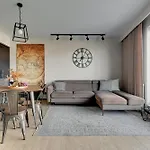 شقة فندقية Waterlane Island - Riverview Pool, Spa, Gym & Parking By Downtown غدانسك