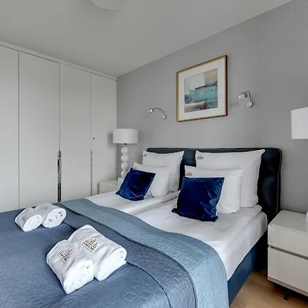 Waterlane Island - Riverview Pool, Spa, Gym & Parking By Downtown Apartment