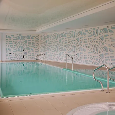 Waterlane Island - Riverview Pool, Spa, Gym & Parking By Downtown