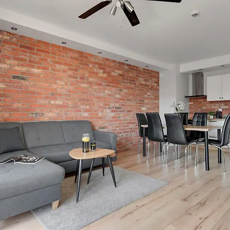 Waterlane Island - Riverview Pool, Spa, Gym & Parking By Downtown 4*