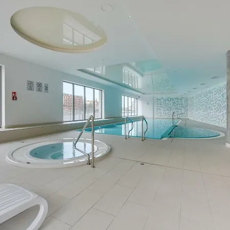 Apartment Waterlane Island - Riverview Pool, Spa, Gym & Parking By Downtown *