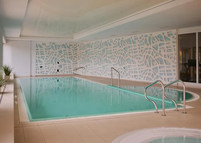 Waterlane Island - Riverview Pool, Spa, Gym & Parking By Downtown