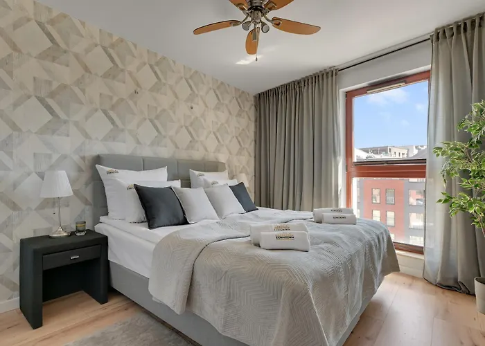 Waterlane Island - Riverview Pool, Spa, Gym & Parking By Downtown Aparthotel 4*