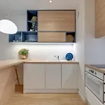 Waterlane Island - Riverview Pool, Spa, Gym & Parking By Downtown 아파트호텔 그단스크