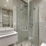 Waterlane Island - Riverview Pool, Spa, Gym & Parking By Downtown 4*