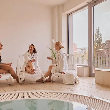 Waterlane Island - Riverview Pool, Spa, Gym & Parking By Downtown Gdansk