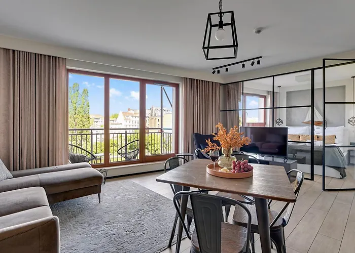 Waterlane Island - Riverview Pool, Spa, Gym & Parking By Downtown Aparthotel 4*